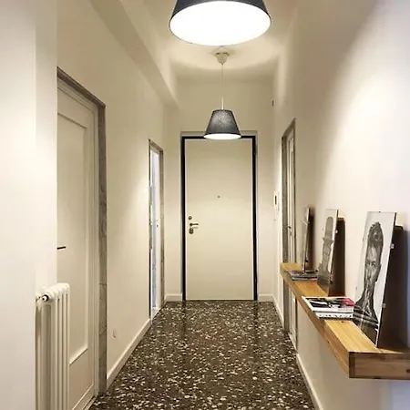 アパート Easystay バーリ