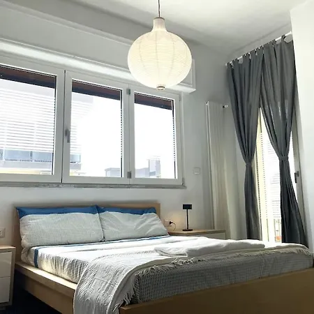 Easystay Apartment