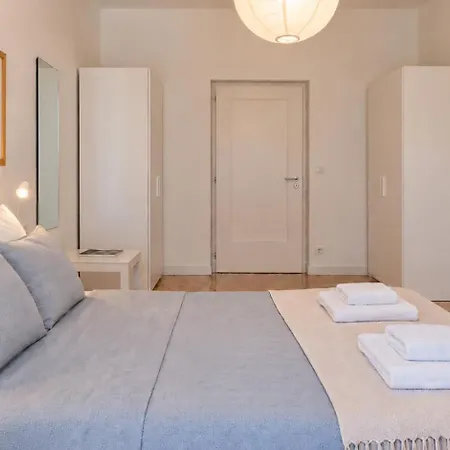 Easystay Apartment